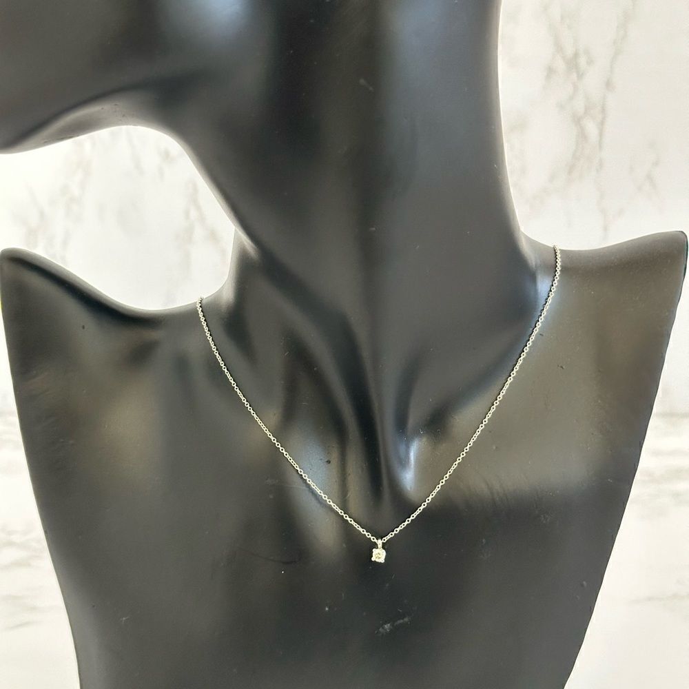 Tiffany and Co. Pendant Necklace Solitaire Diamond Platinum